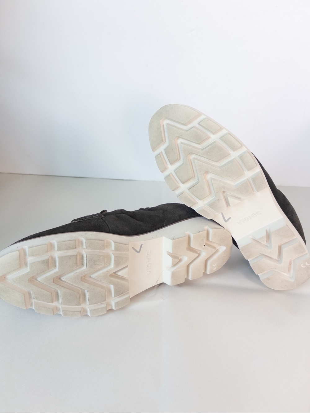Vionic Cynthia II Suede Loafers Green - Picture 12 of 12